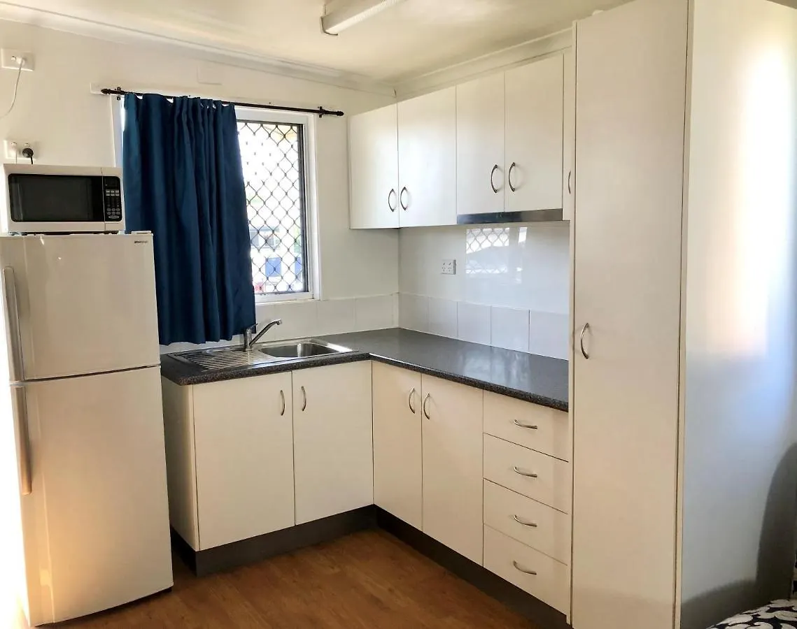 Bundaberg East Cabin And Tourist Park Apartment