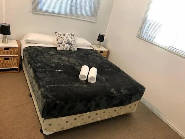 Bundaberg East Cabin And Tourist Park Apartment